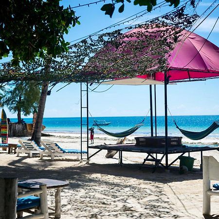 Albergue Soul Breeze Backpackers Diani Playa de Diani Exterior foto