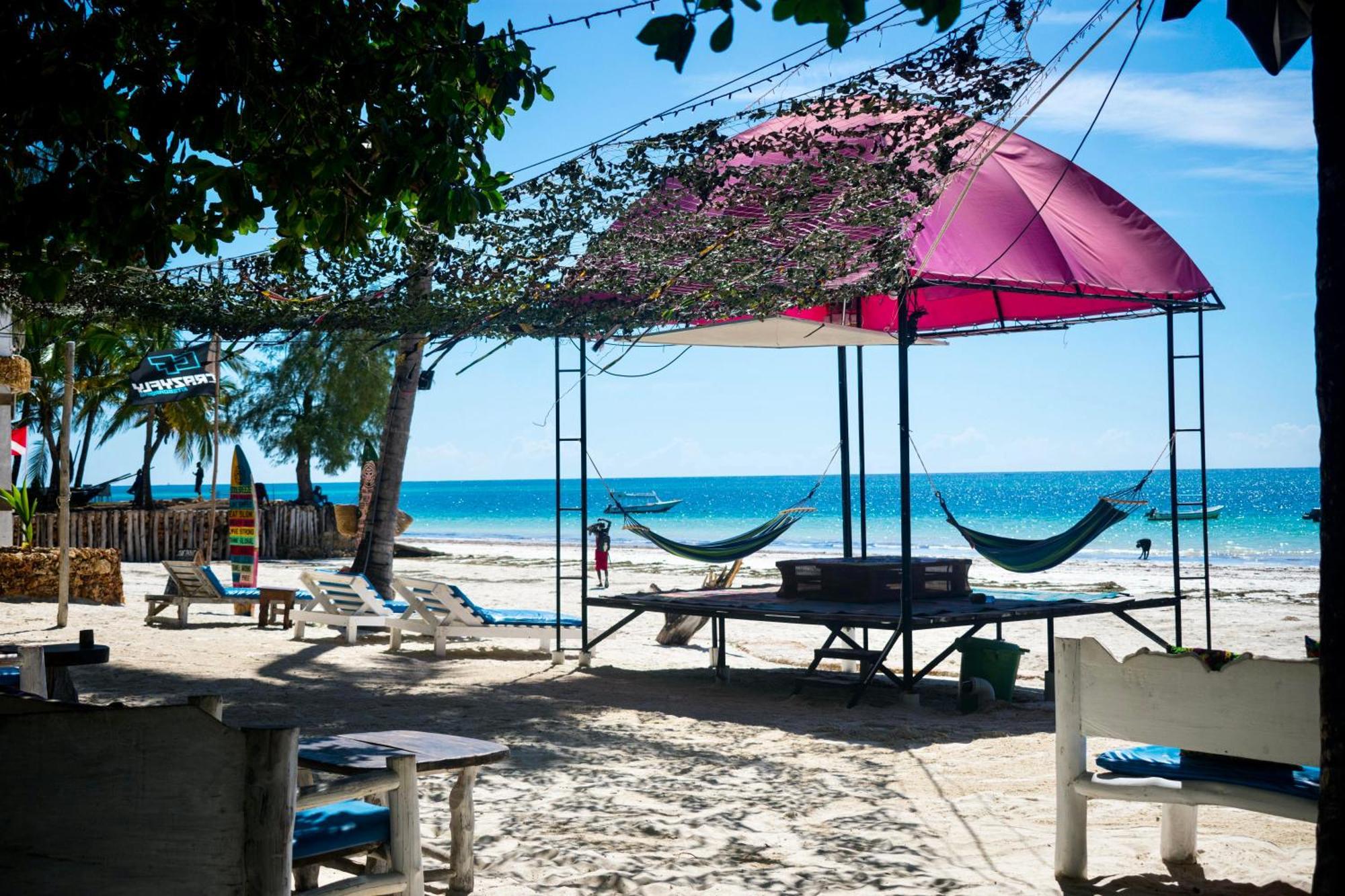 Albergue Soul Breeze Backpackers Diani Playa de Diani Exterior foto