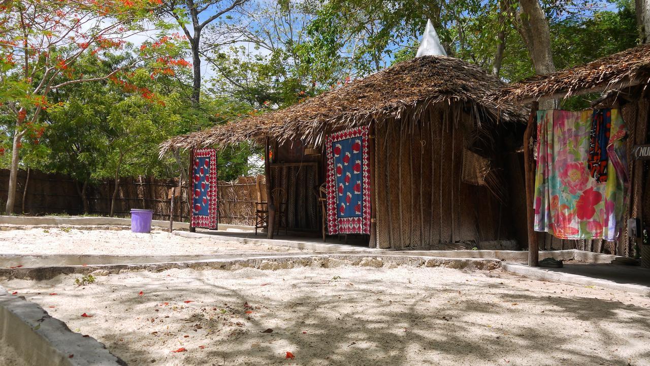 Albergue Soul Breeze Backpackers Diani Playa de Diani Exterior foto