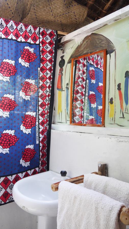 Albergue Soul Breeze Backpackers Diani Playa de Diani Exterior foto