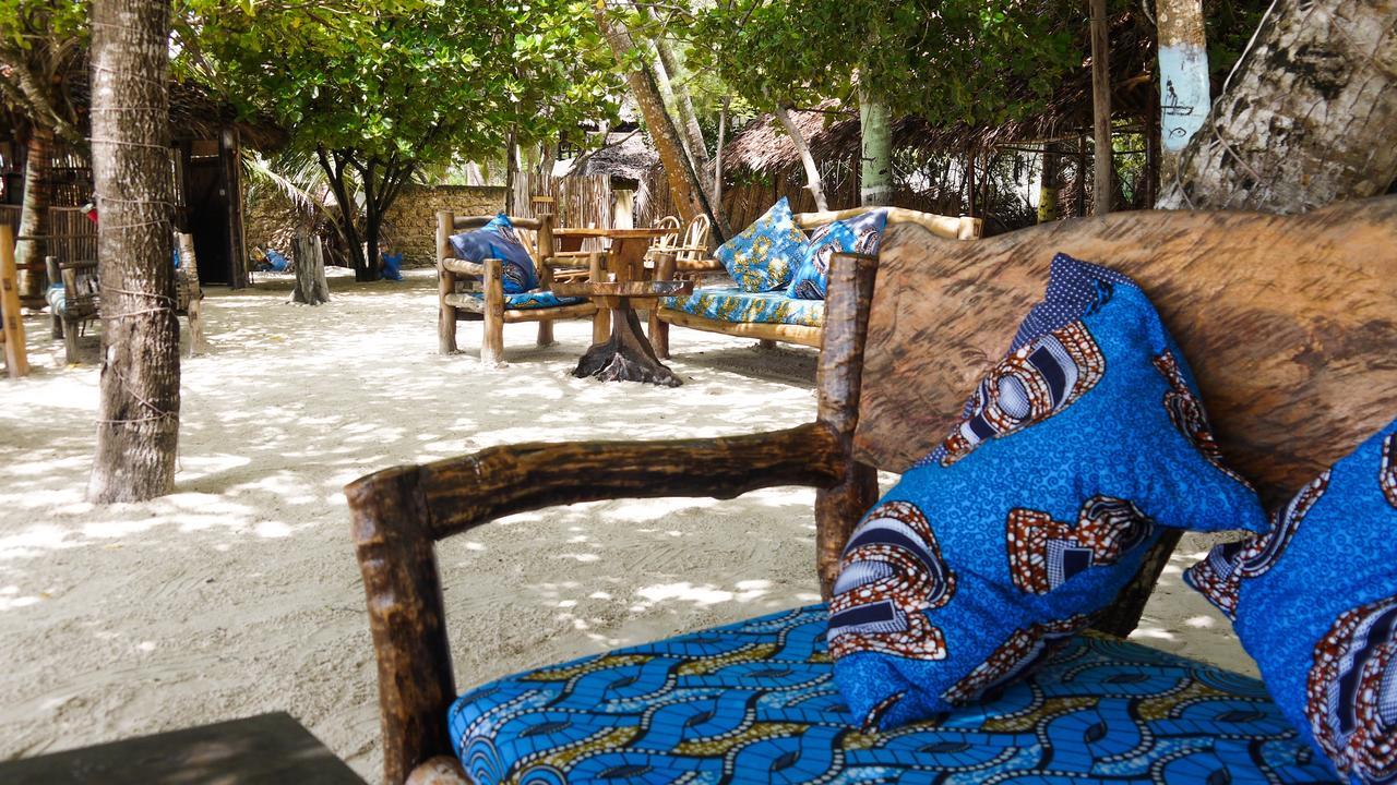 Albergue Soul Breeze Backpackers Diani Playa de Diani Exterior foto