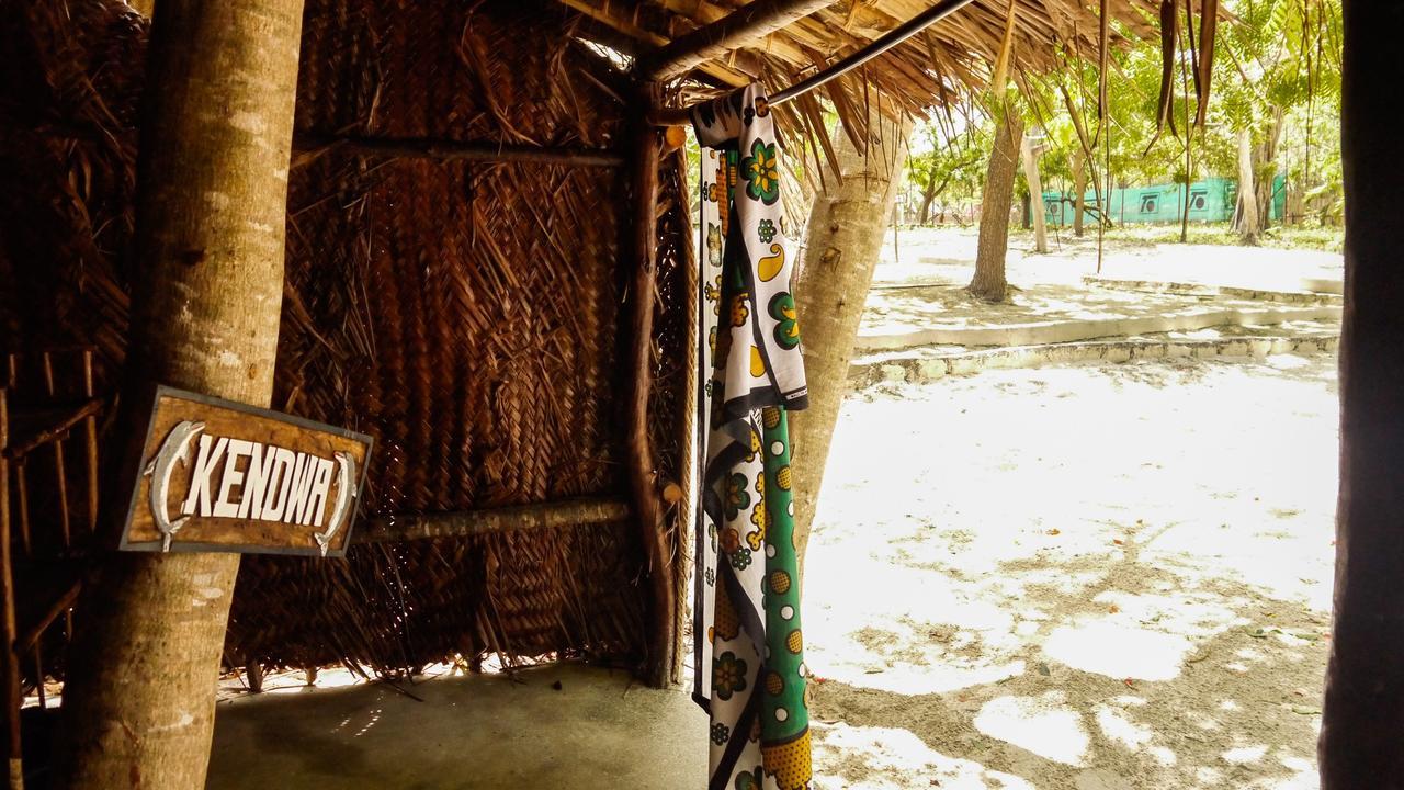 Albergue Soul Breeze Backpackers Diani Playa de Diani Exterior foto
