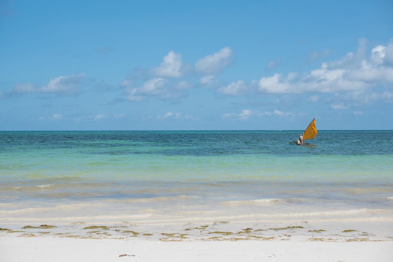 Albergue Soul Breeze Backpackers Diani Playa de Diani Exterior foto