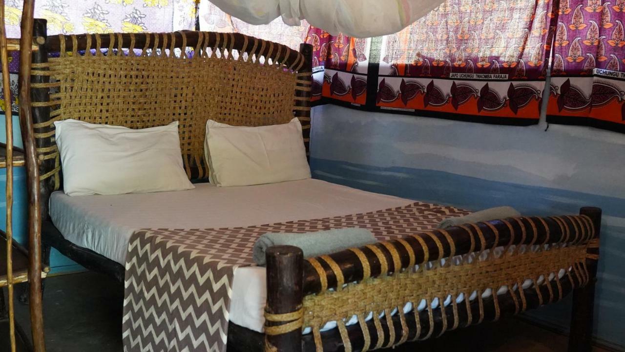 Albergue Soul Breeze Backpackers Diani Playa de Diani Exterior foto