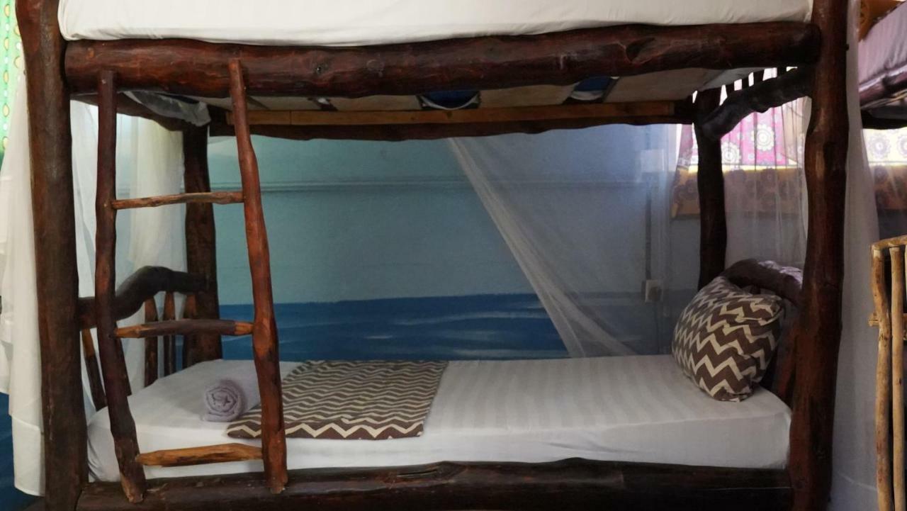 Albergue Soul Breeze Backpackers Diani Playa de Diani Exterior foto