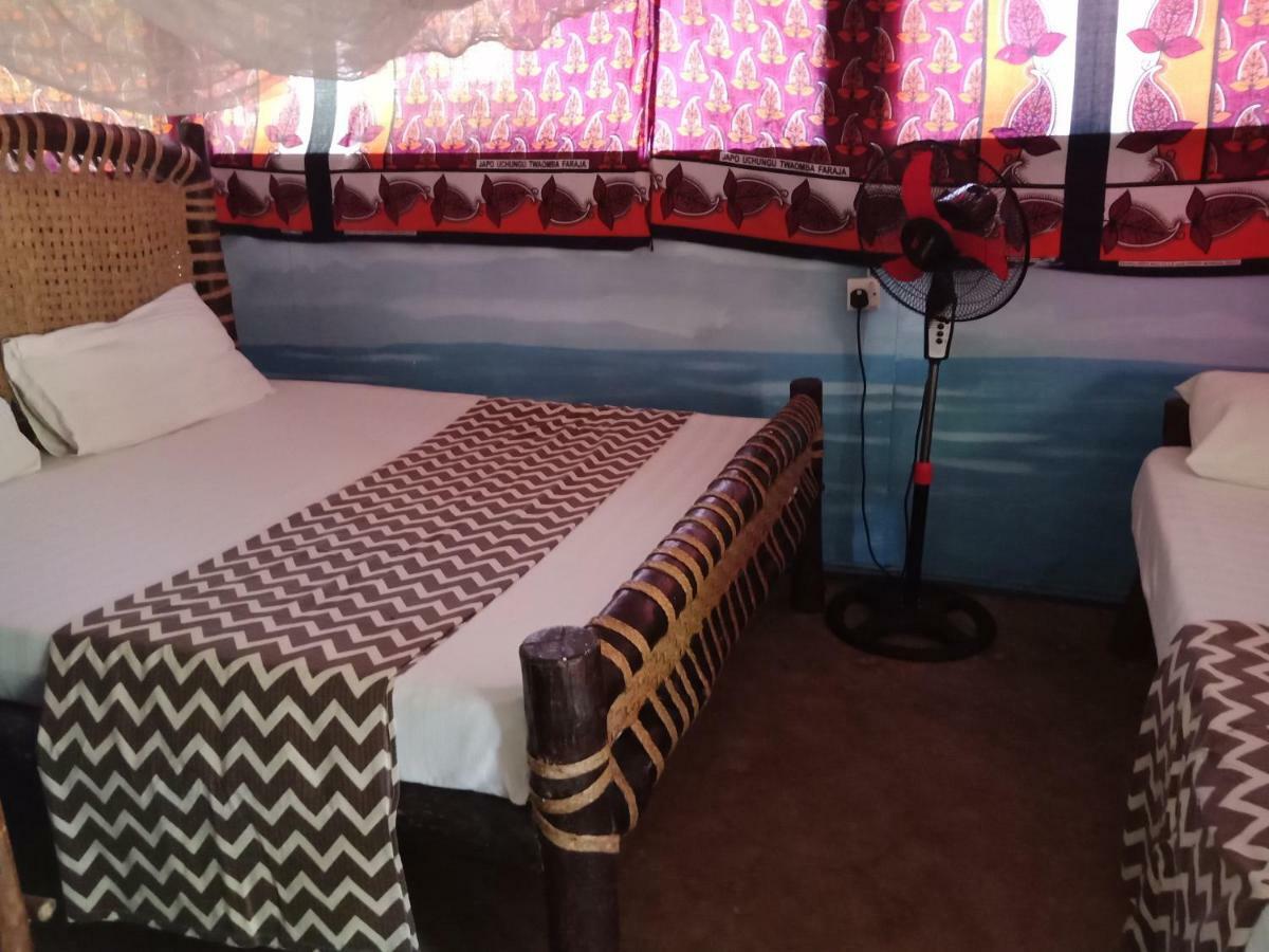 Albergue Soul Breeze Backpackers Diani Playa de Diani Exterior foto